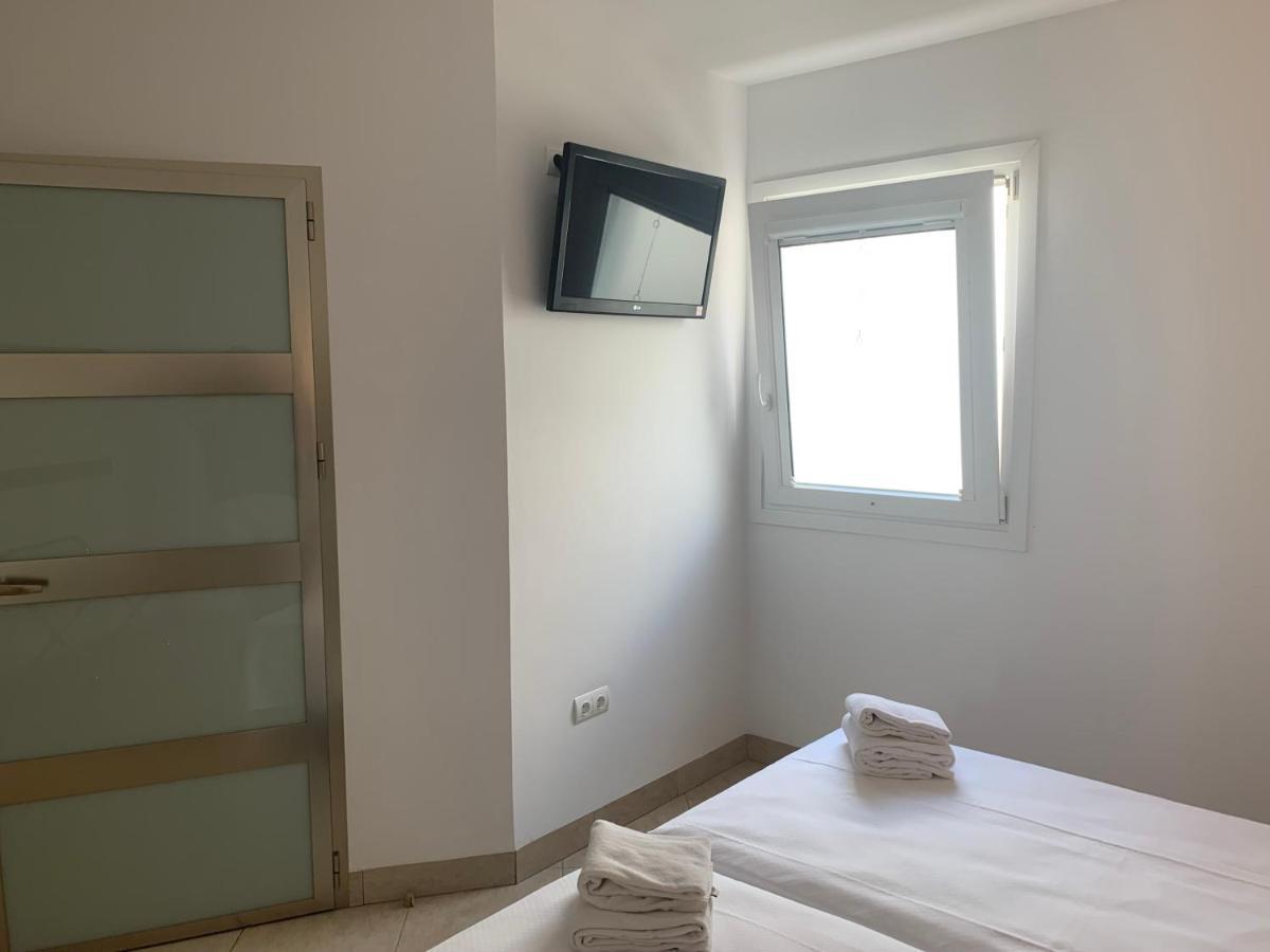 Hostal Tarifa -Recepcion Abierta Las 24H- Buitenkant foto