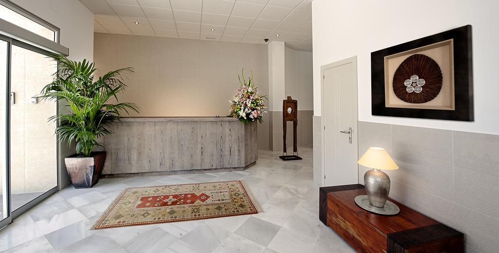 Hostal Tarifa -Recepcion Abierta Las 24H- Buitenkant foto