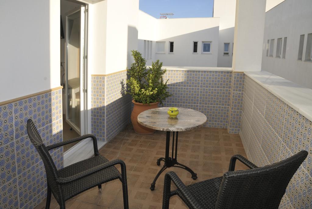 Hostal Tarifa -Recepcion Abierta Las 24H- Buitenkant foto